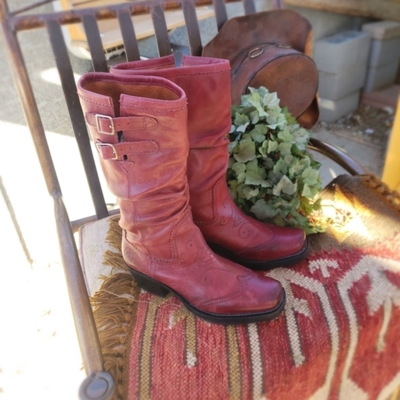 BRONX boots are always on-trend in the most fashionable color - Picture 2 of 11